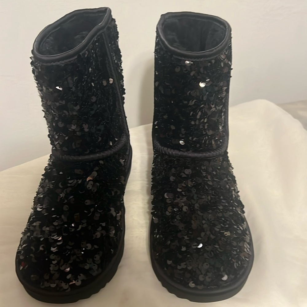 Girls Sequin UGG boots￼